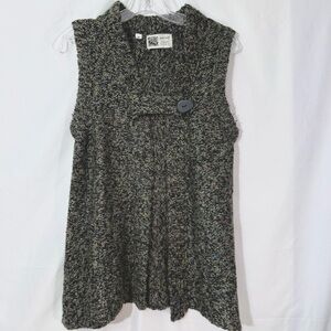 Habitat Sleeveless Knit Sweater Cardigan With Wooden Button Detail Size Small